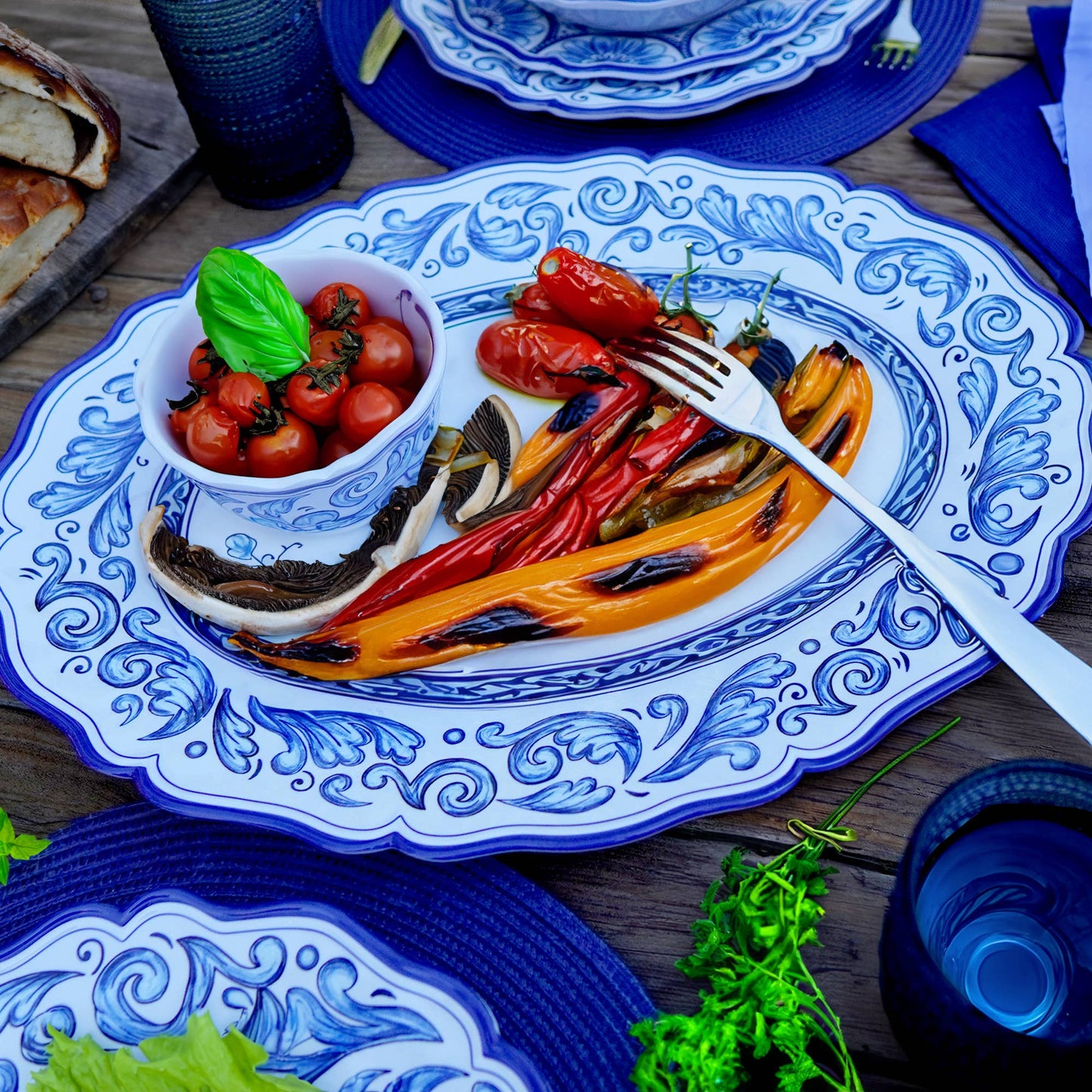 Veranda 100% Melamine Round Platter 14in