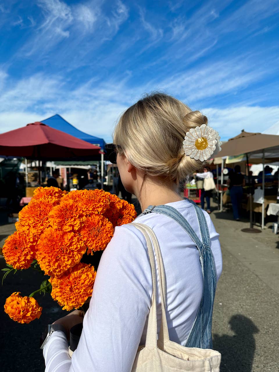 Daisy Flower Claw Hair Clip April Birth Flower