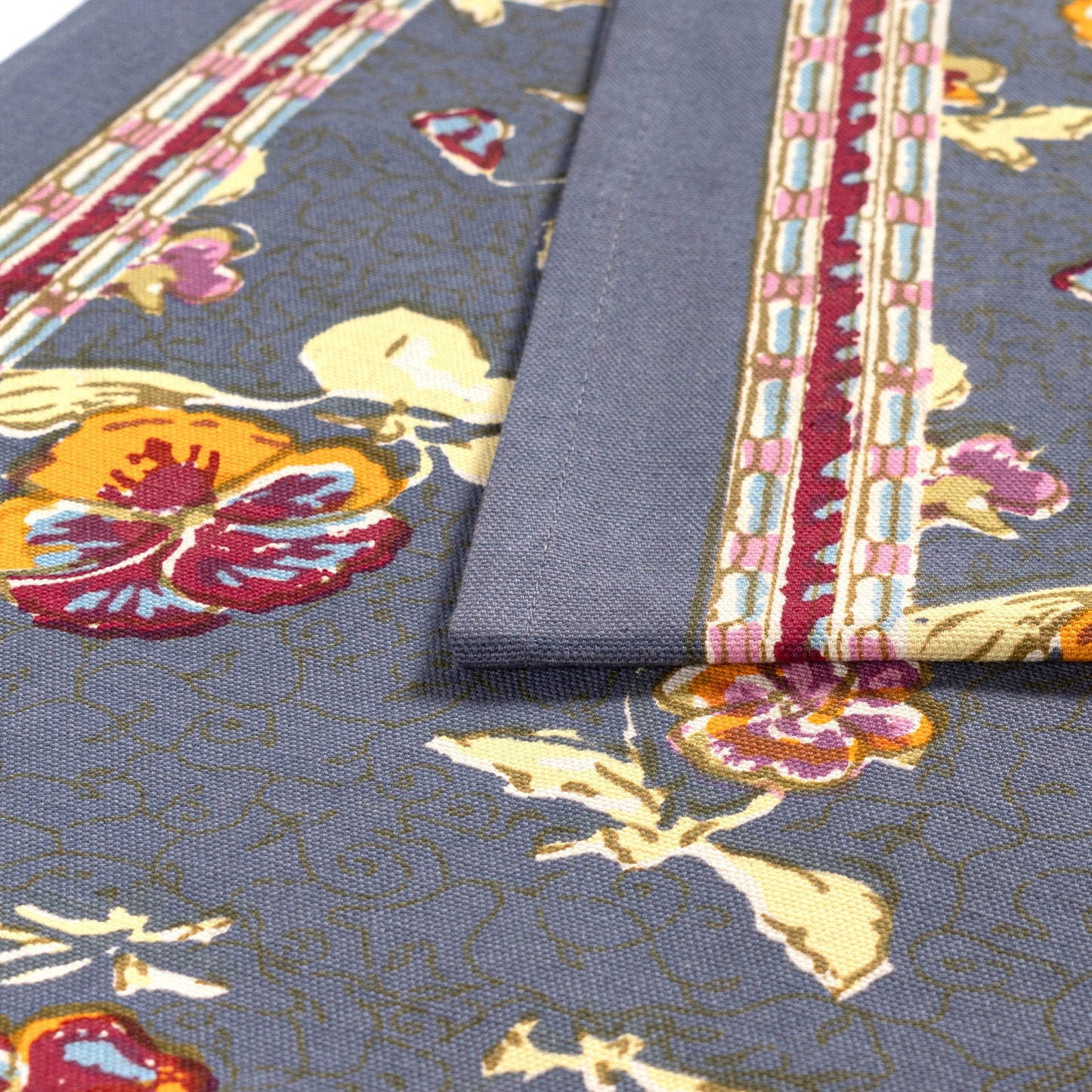 Pansy Red/Grey Runners: 16" x 72"