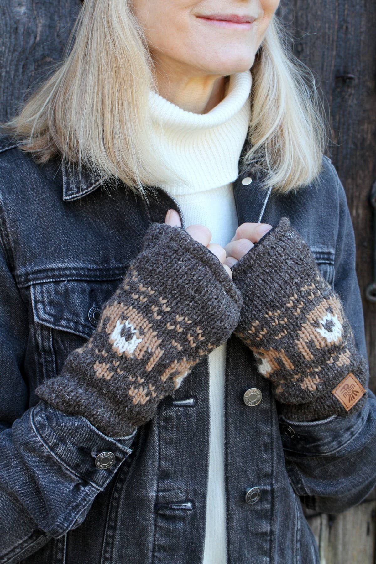 Pooch Dog Fingerless Gloves Bark Brown