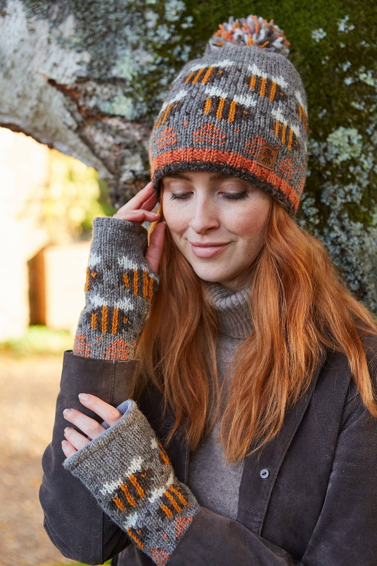 Beehive Handwarmer Bark