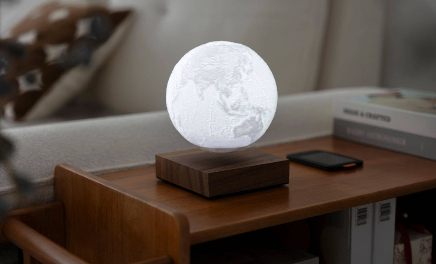 Smart Earth Levitating Lamp