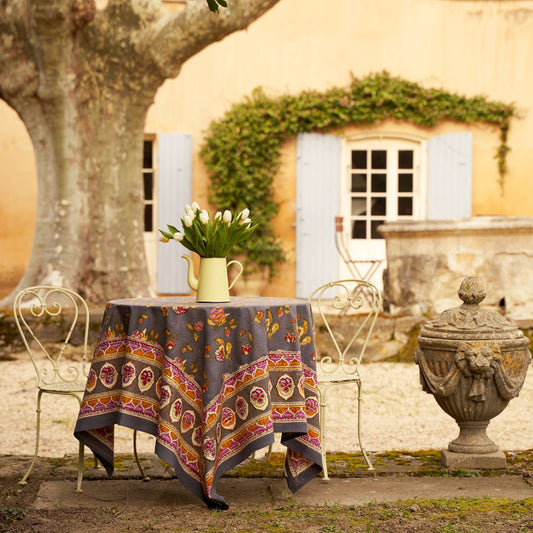 Pansy Red & Grey: Tablecloths 71" x 106"