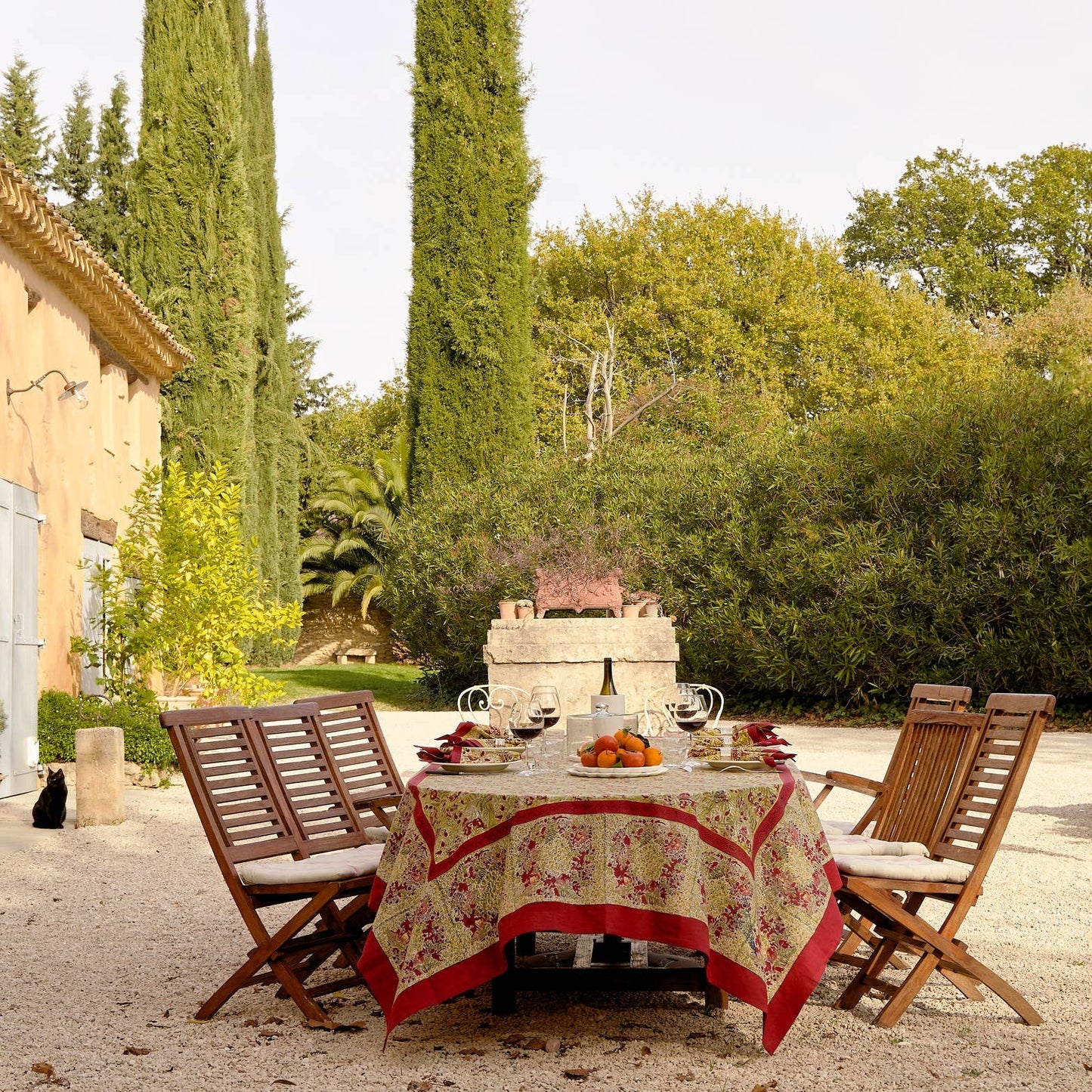 Winter Garden Red & Green | French Tablecloths: 59" x 59"