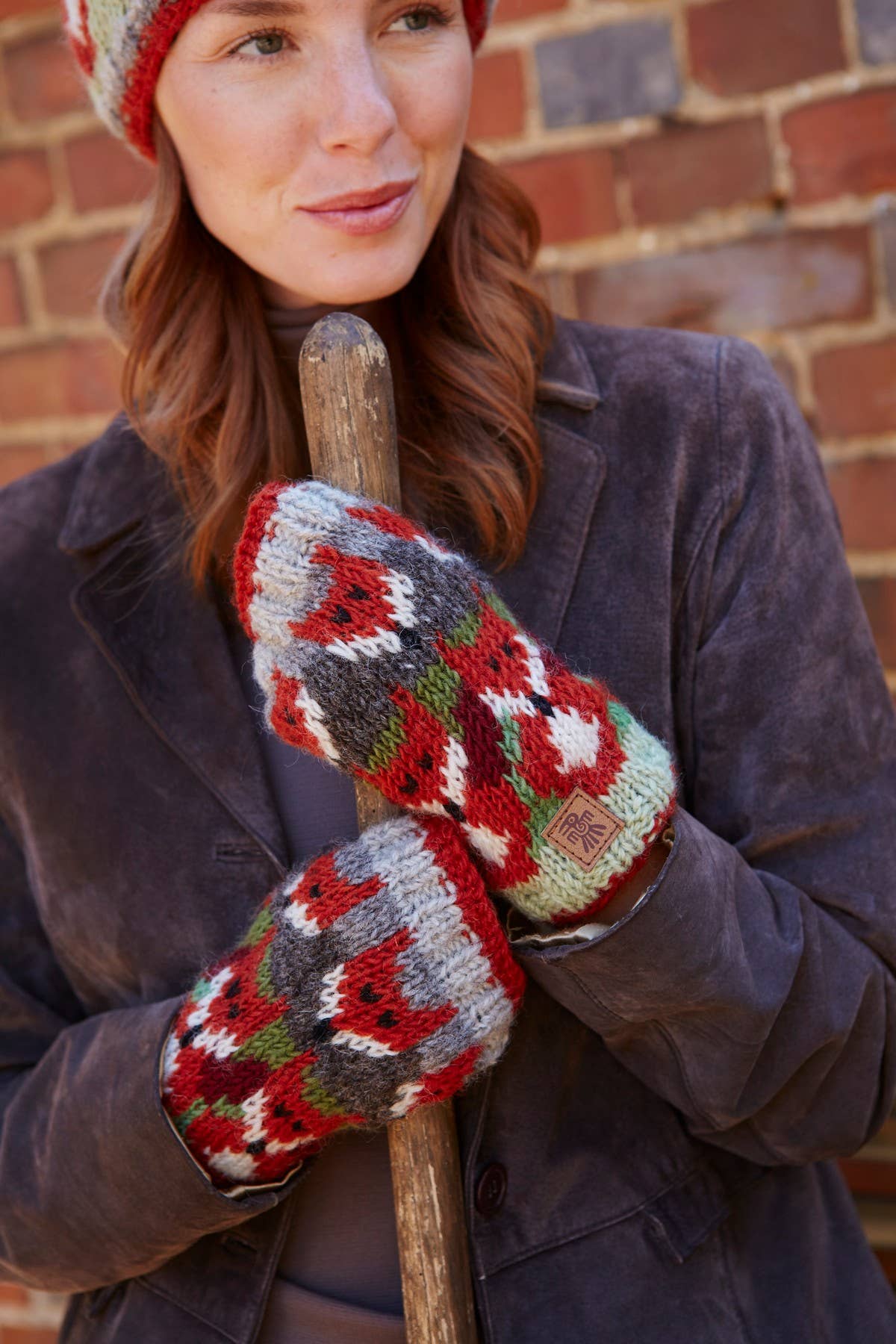 Skulk of Foxes Fingerless Gloves Red