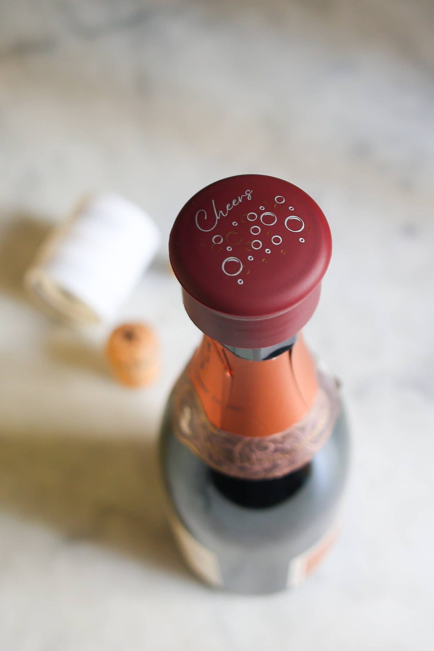 CapaBubbles Cheers Champagne Stopper