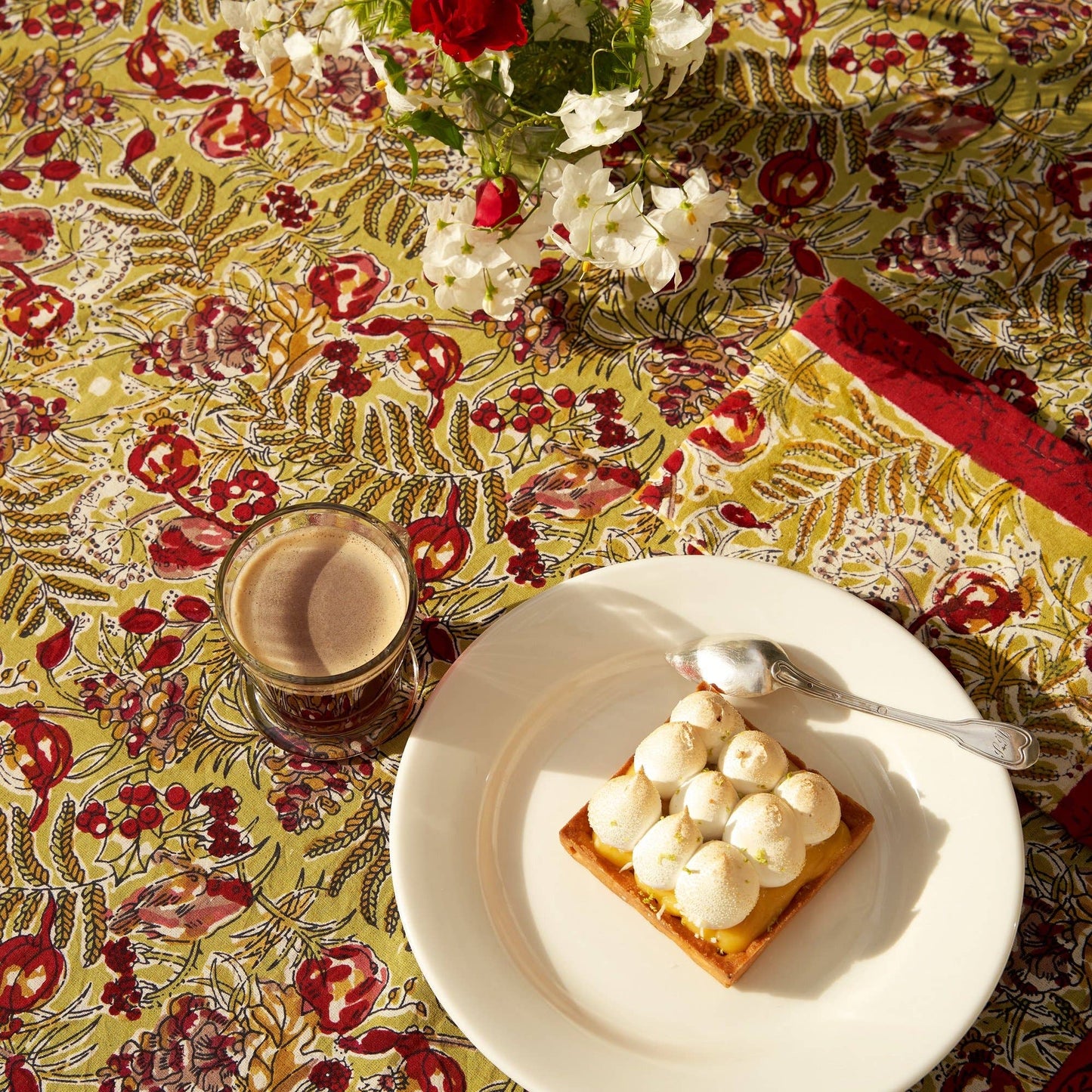 Winter Garden Red & Green | French Tablecloths: 59" x 59"