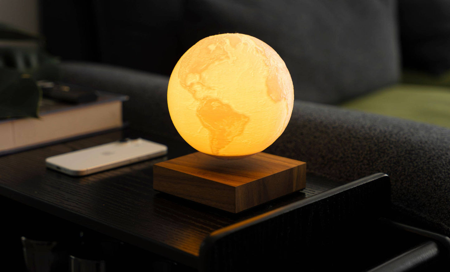 Smart Earth Levitating Lamp