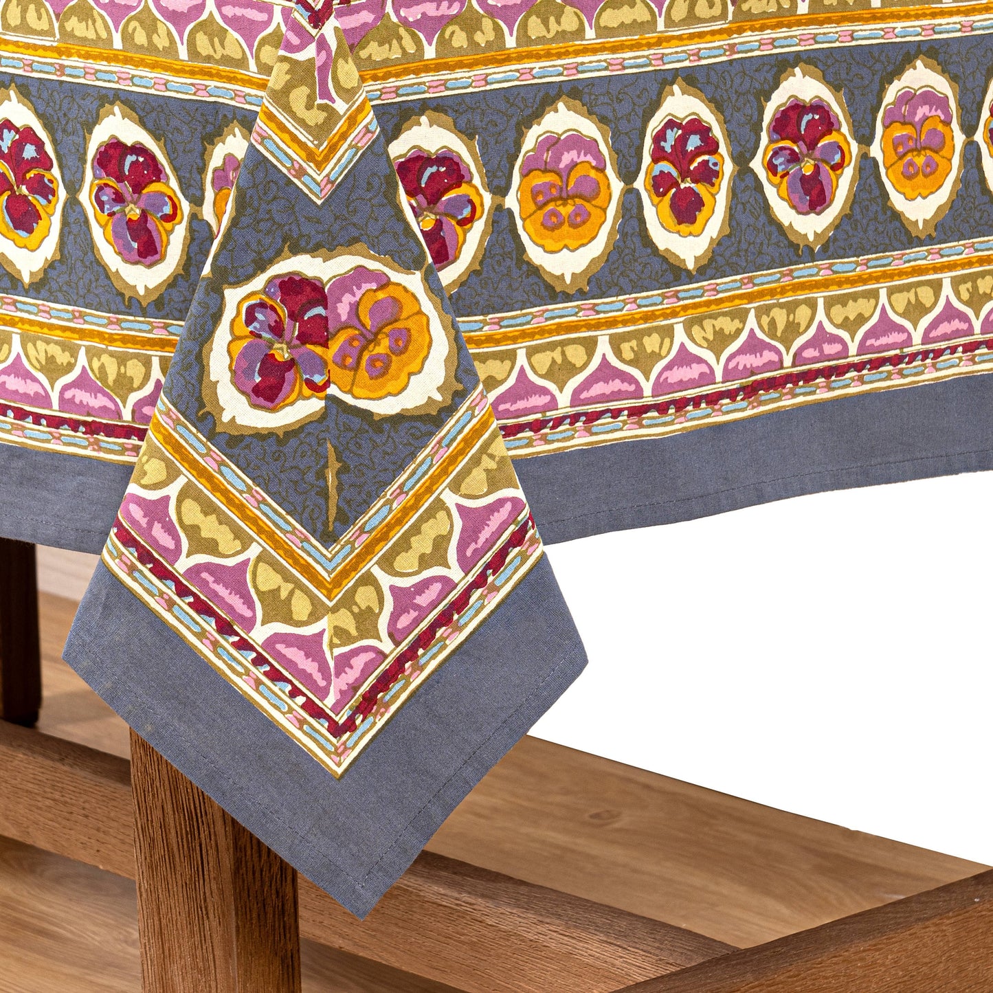 Pansy Red & Grey: Tablecloths 71" x 106"