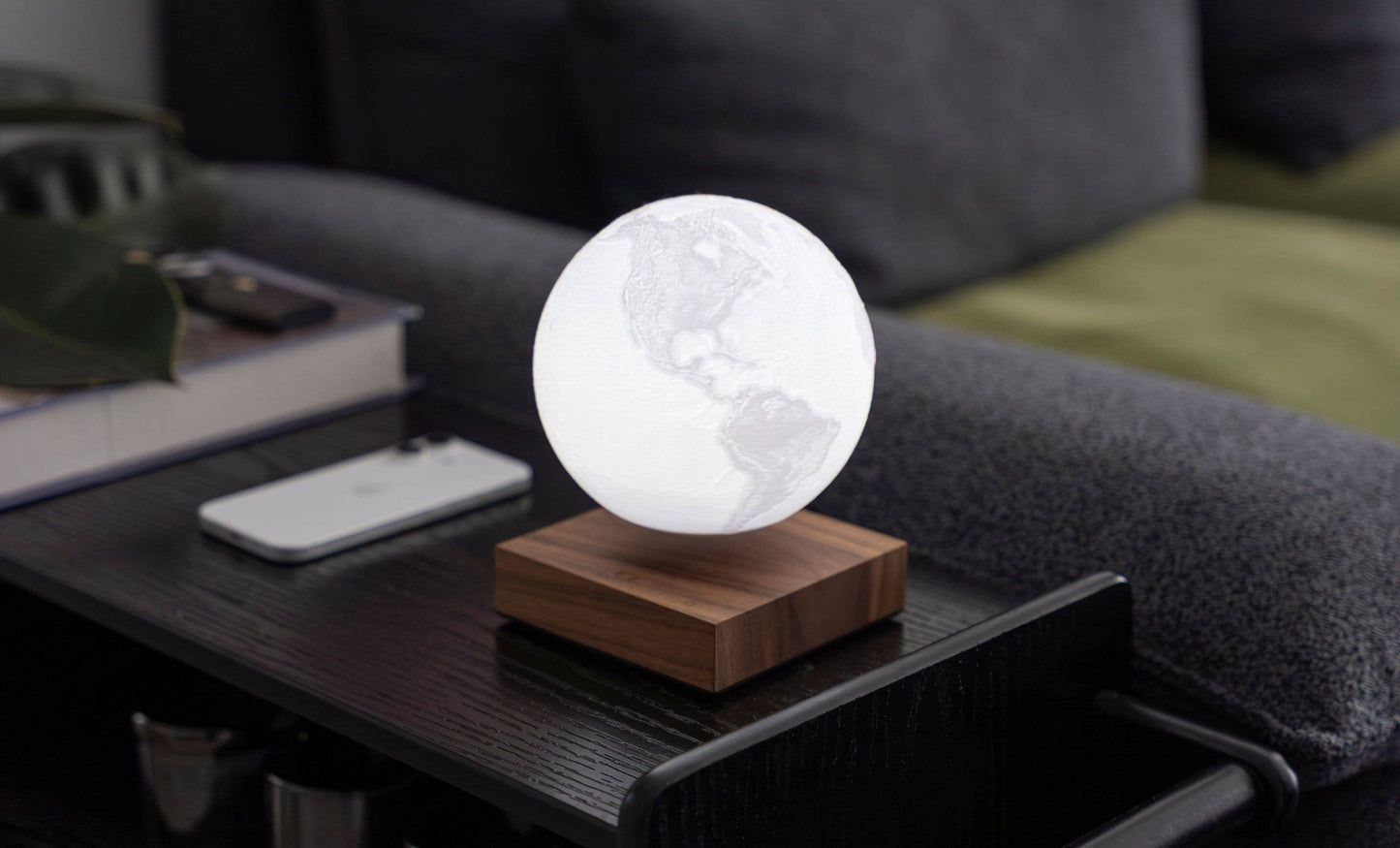 Smart Earth Levitating Lamp