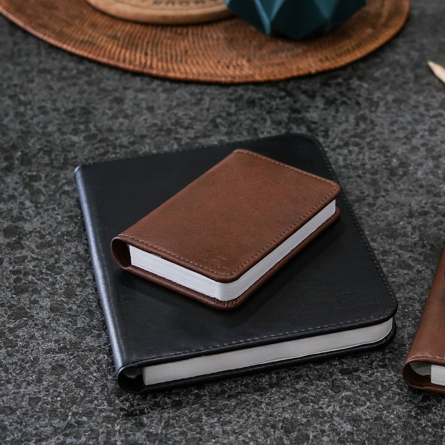 Leather Smart Book Light: Black Leather / Mini
