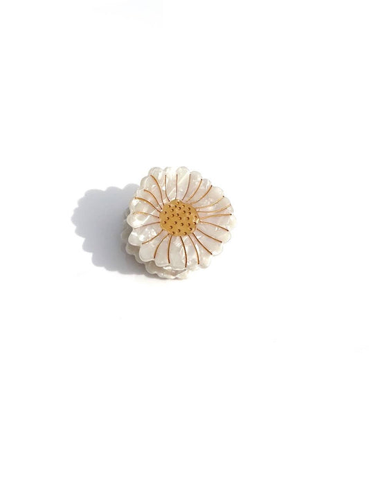 Mini Daisy Claw Hair Clip
