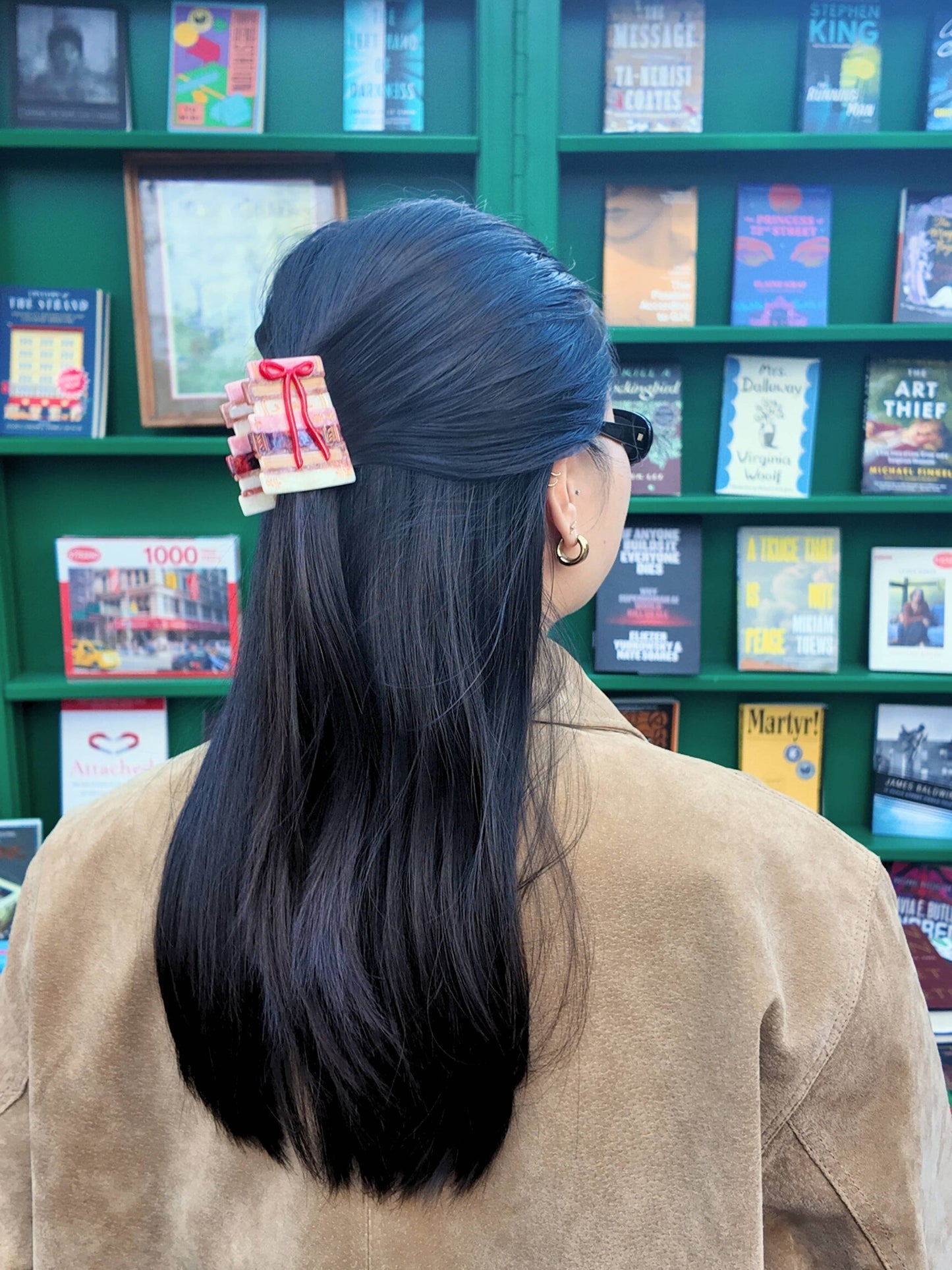 Bow Bookstack Claw Hair Clip