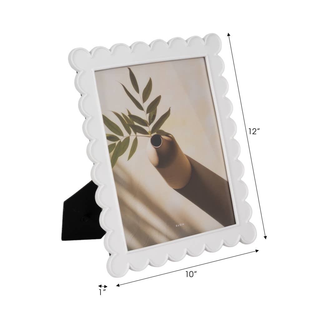 Resin Scallop Edge Frame White 8x10