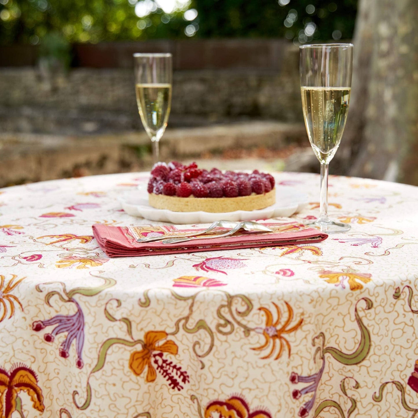 Fleurs des Indes | French Tablecloths: 71" x 106"