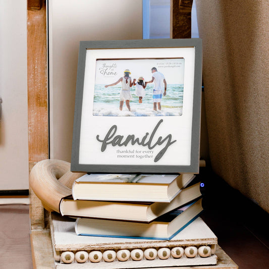 Family - 7.75" x 8.25" Frame (Holds 6" x 4" Photo)