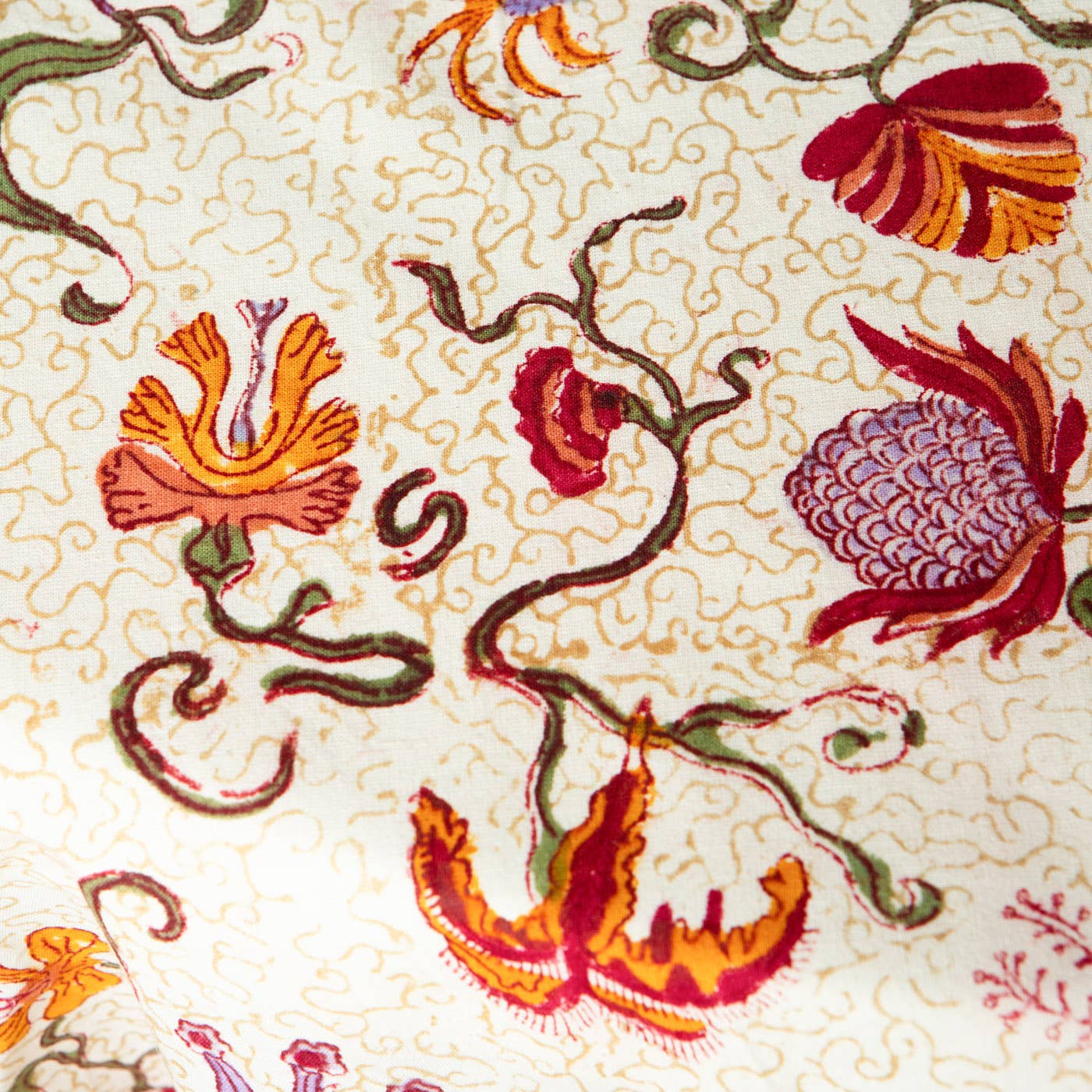 Fleurs des Indes | French Tablecloths: 71" x 106"