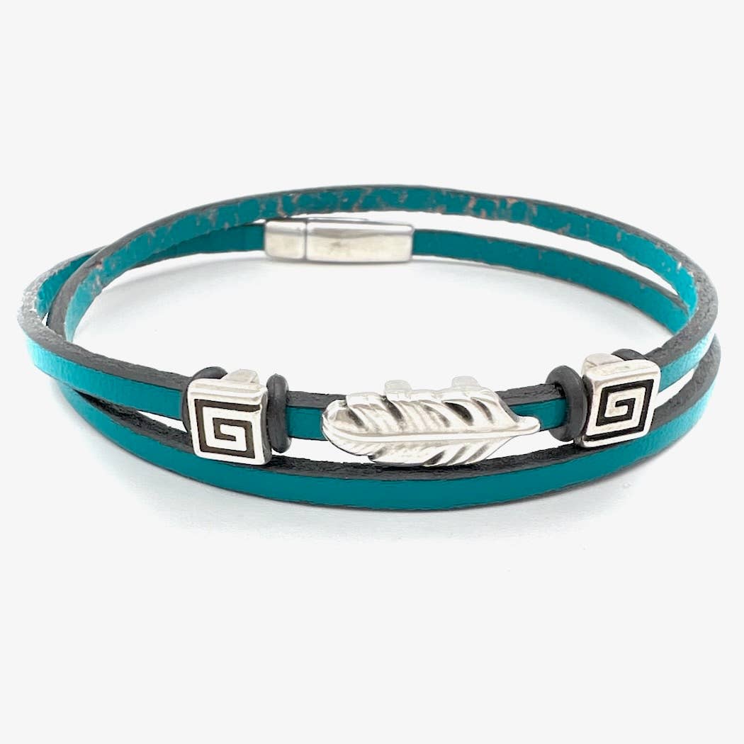 WP Silver Feather Wrap Black / Large